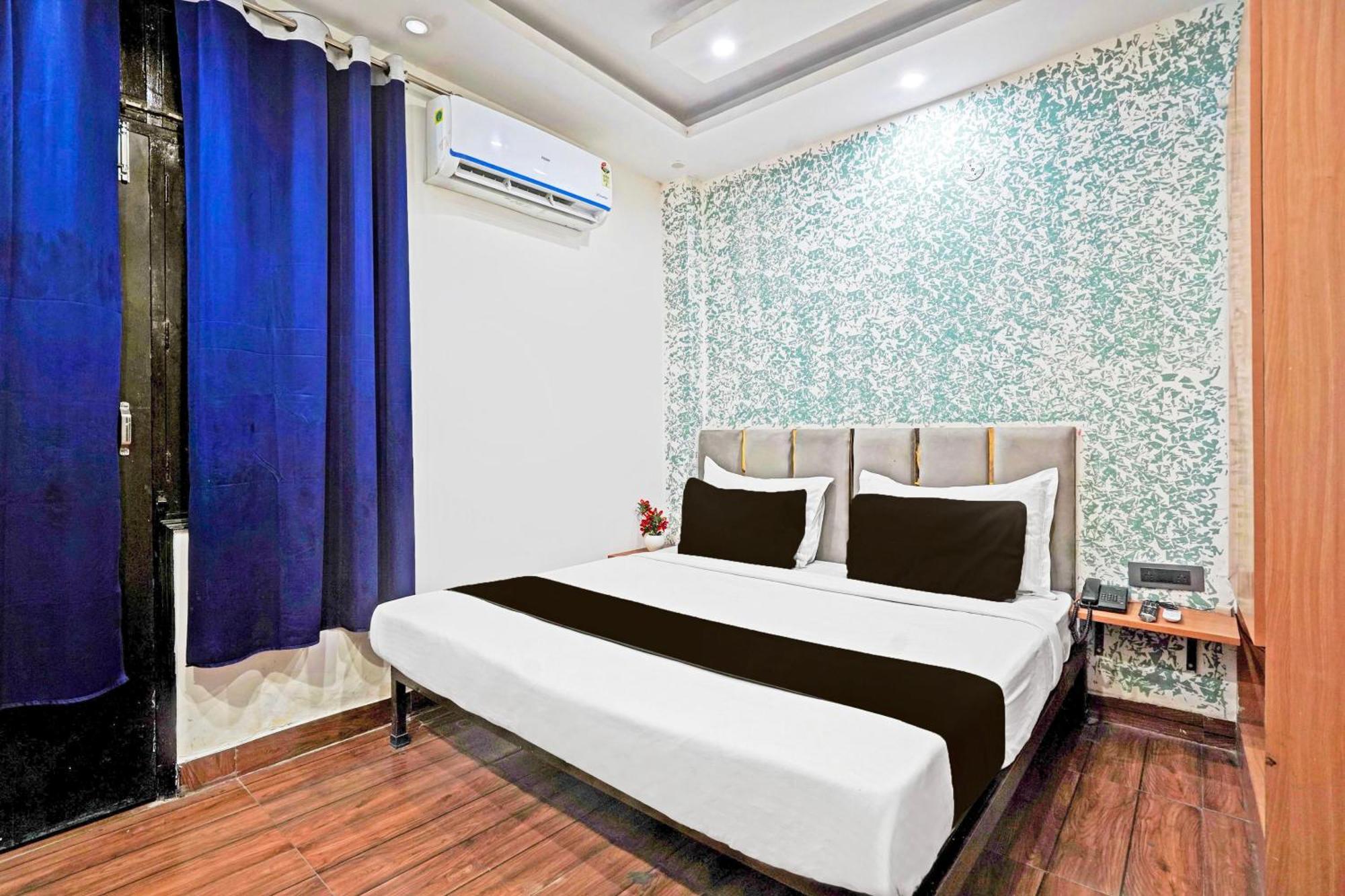 Twamev Residency Hotel Új-Delhi Kültér fotó